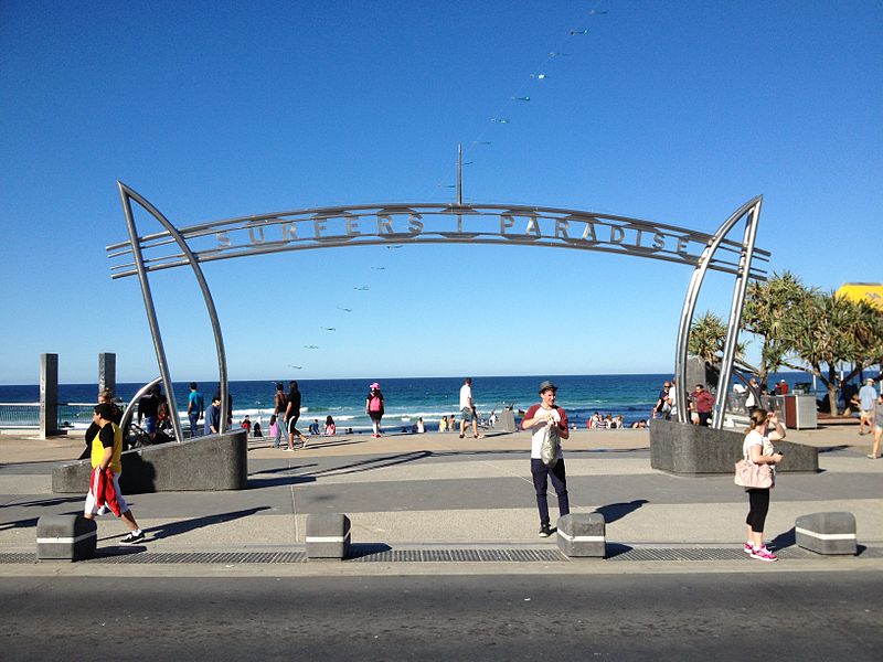 800px-Surfers_Paradise_Arch,_Queensland_05