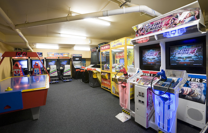 BreakFree-Diamond-Beach-Games-Room