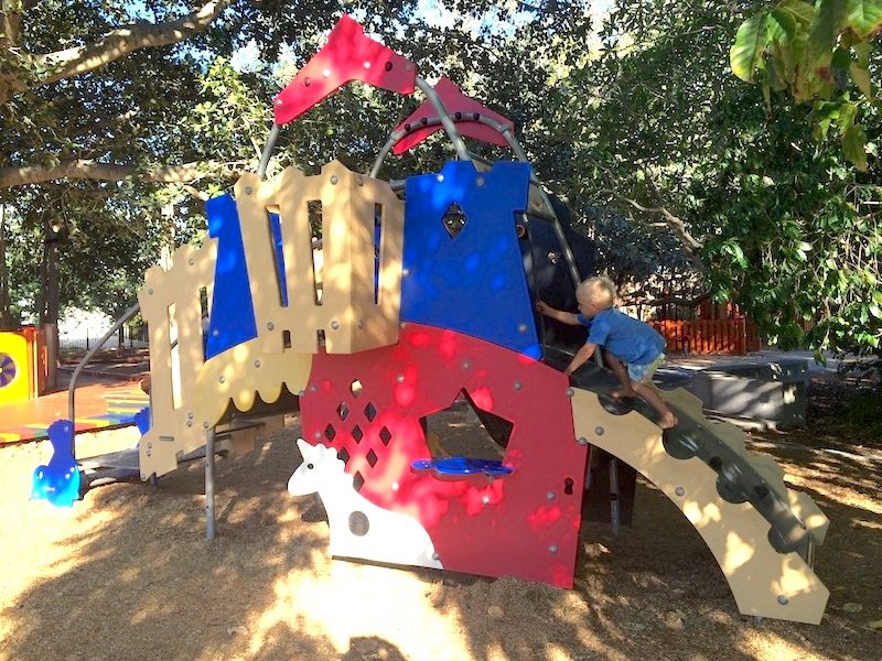 toddler fort at new farm park pic 