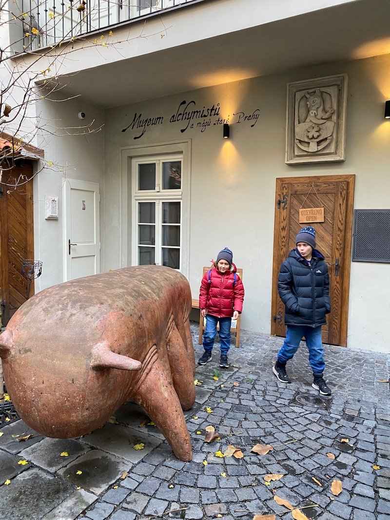 local area attractions - museum of alchemy prague pic 800