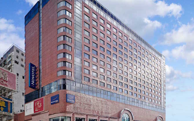 best family hotels in hong kong - novotel nathan road pic