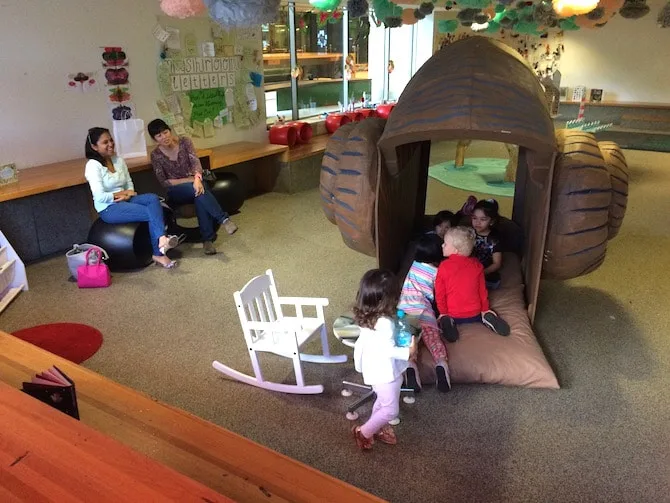 brisbane state library kids corner lounge