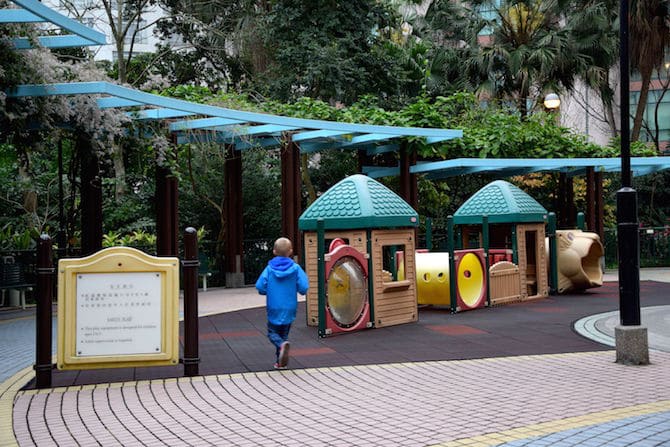 hong kong zoo and botanical gardens toddler playground pic