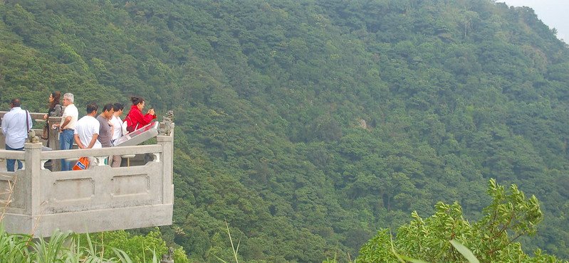 viewing platform at the peak hong kong pic by ian bruce flickr