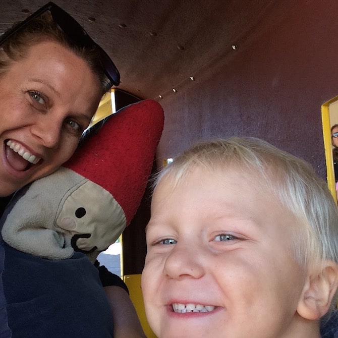 toddlers at movieworld amber and jack