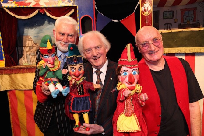Punch and Judy Festival Covent Garden - world record. Visit www.roamthegnome.com. Our Family Travel Directory for MORE SUPER DOOPER FUN ideas for family-friendly weekend adventures and travel with kids, all over the world. Search by city. Rated by kids and our travelling Gnome. 