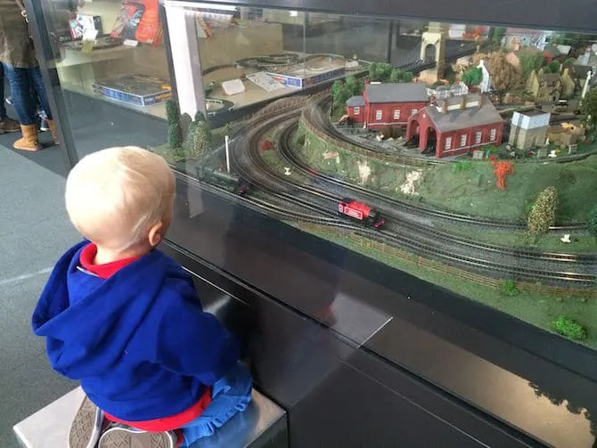 museum of childhood london review train ride