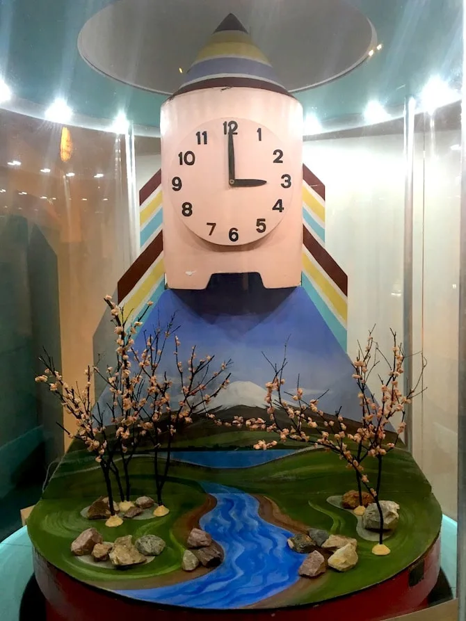 play-school-presenters-rocket-clock