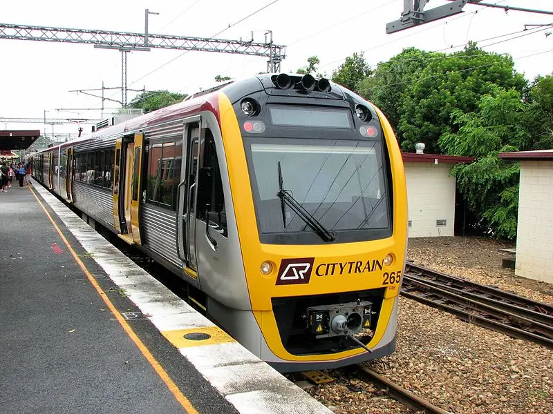 qld rail train to robina town centre pic 800