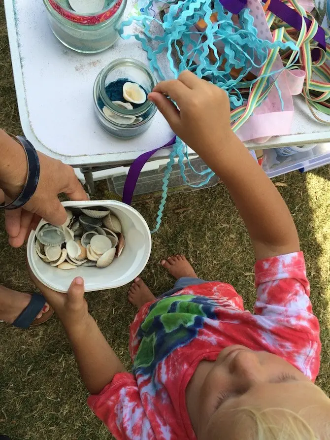 gold coast active and healthy shell collecting activity pic