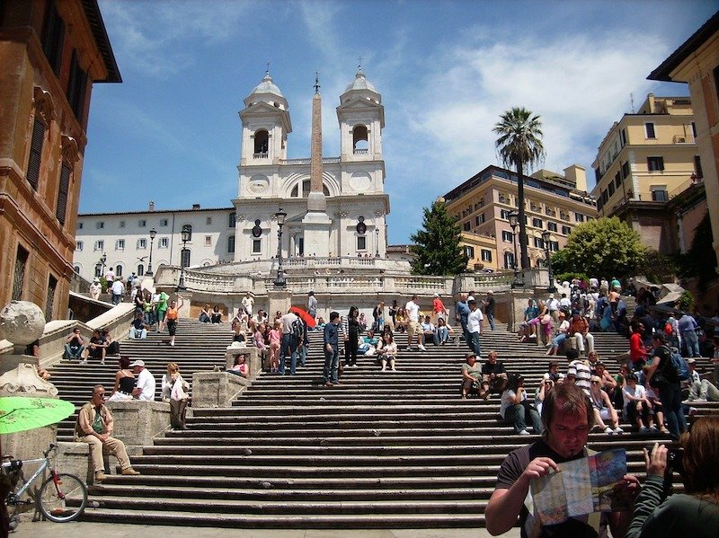 9 FUN FACTS ABOUT THE SPANISH STEPS IN ROME