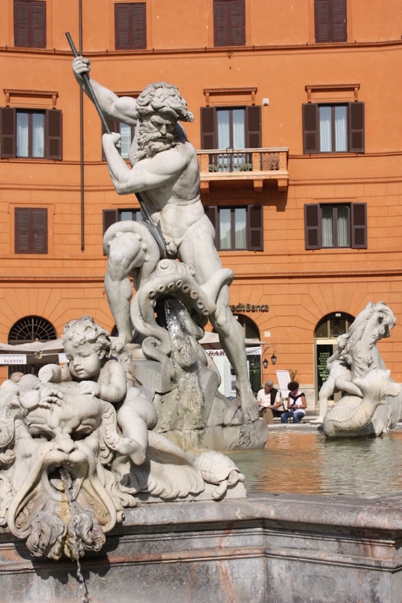 things to do in piazza navona? see fountain of neptune pic