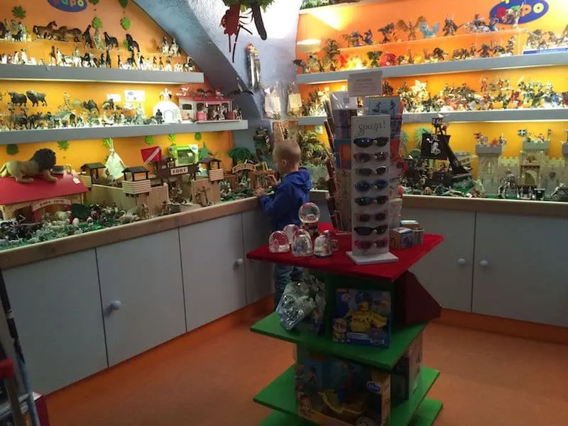 Toy stores in Paris- Papo toys pic