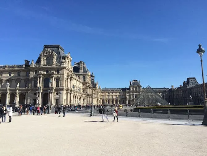 Visiting the Louvre pyramid with kids