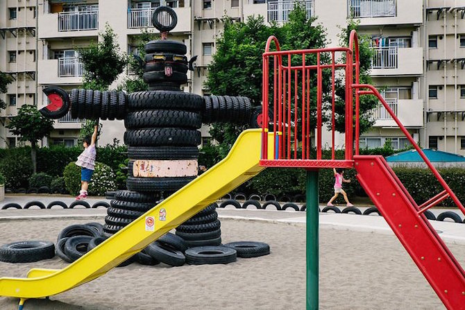 Tyre playground - Nishi Rokugo Park in Kamata 3