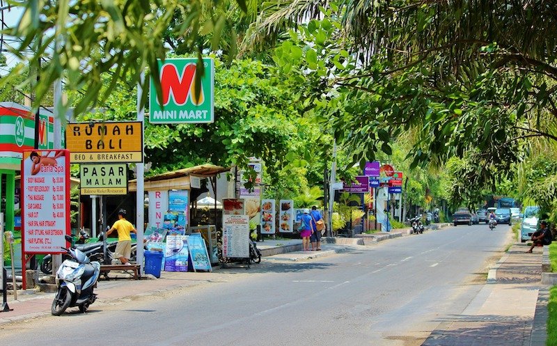 bali street pic