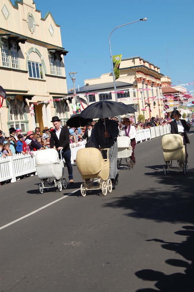 Mary Poppins Festival - The Great Nanny Race