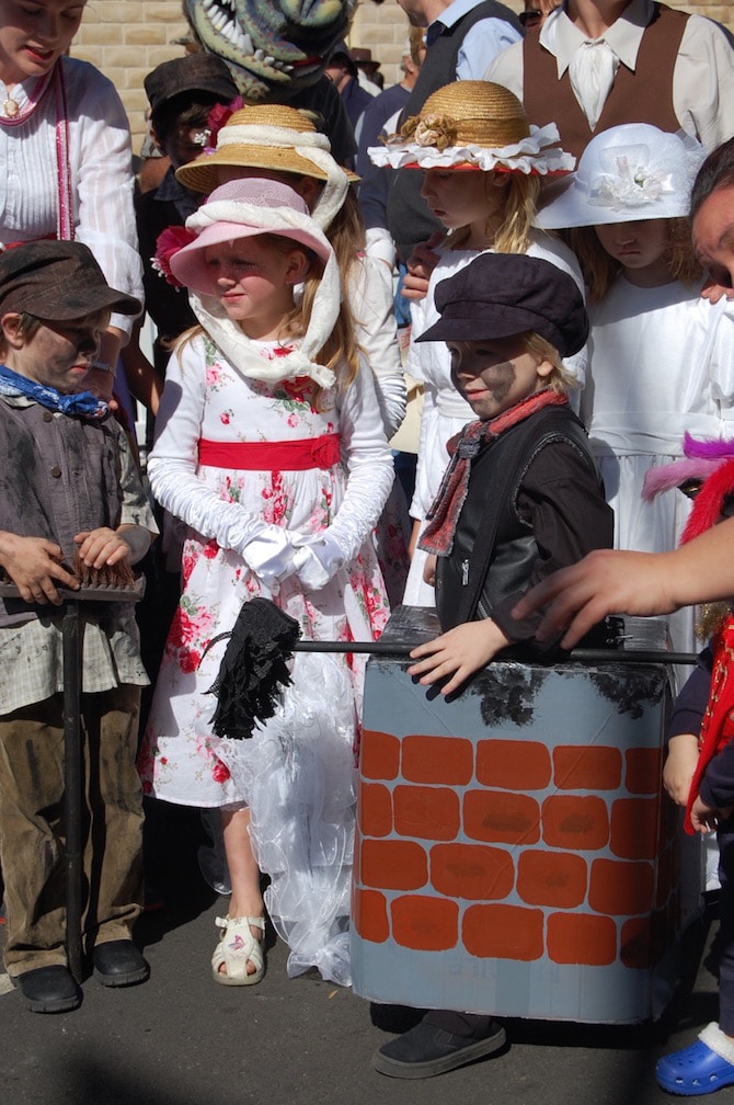 Mary Poppins Festival - Grand parade kids