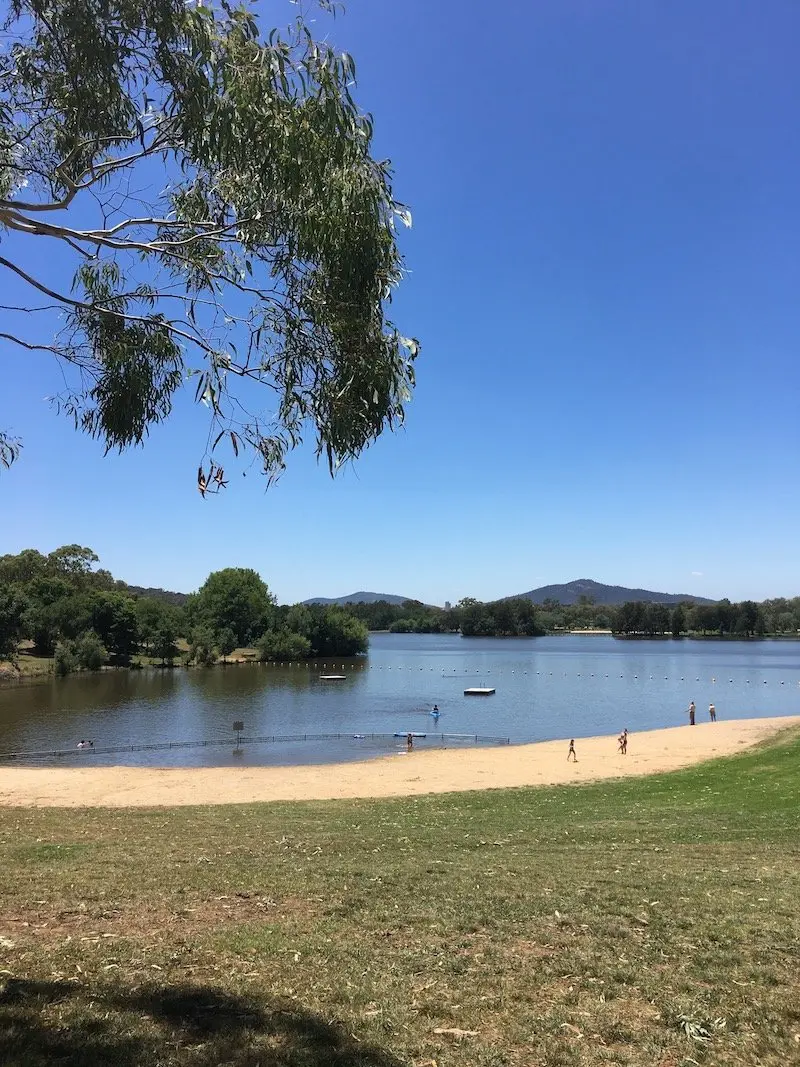 Weston Park Yarralumla Canberra swimming spot pic