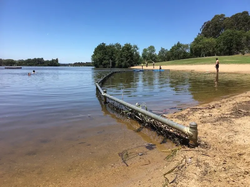 Weston Park Yarralumla Canberra swimming enclosure pic