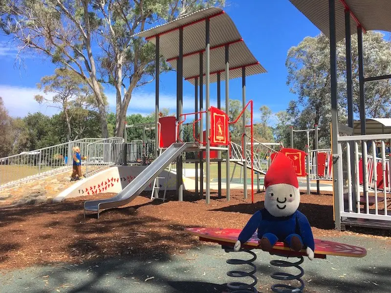 kambah adventure playground canberra fort for kids pic