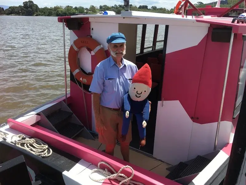 lake burley griffin cruises MV gull boat with Jim captain pic