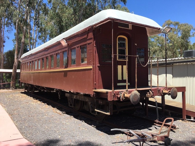 yarralumla play station train carriage pic