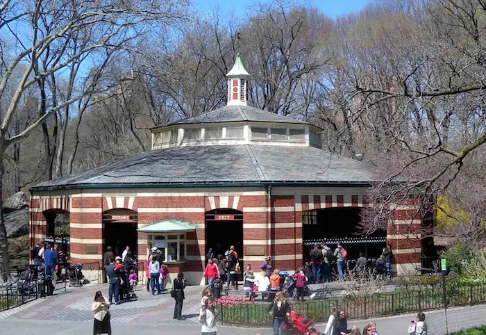 Visit ROAM THE GNOME Family Travel Website Directory for SUPER DOOPER FUN ideas for family vacations around the world. Search by city. Photo - Childrens Corner Prospect Park carousel
