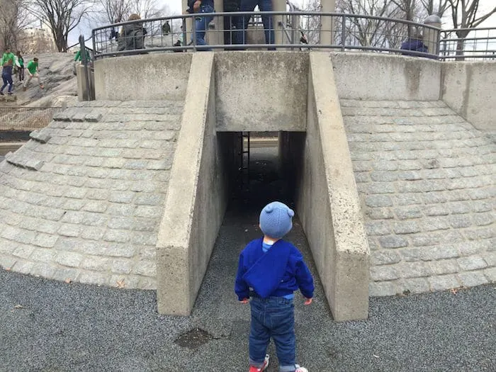 Visit ROAM THE GNOME Family Travel Website Directory for SUPER DOOPER FUN ideas for family vacations around the world. Search by city. Photo- Heckscher Playground Central Park fort play