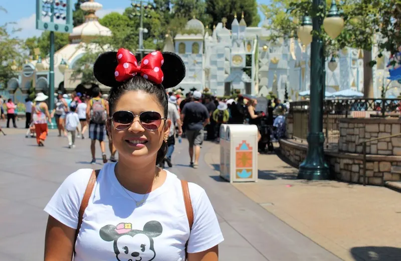 minnie ears at disneyland