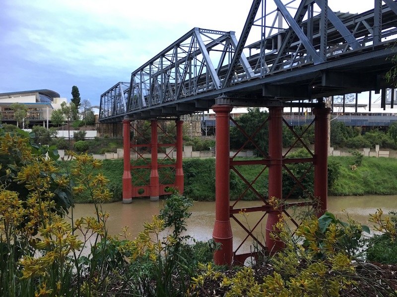 photo - riverheart parklands bremer river bridge