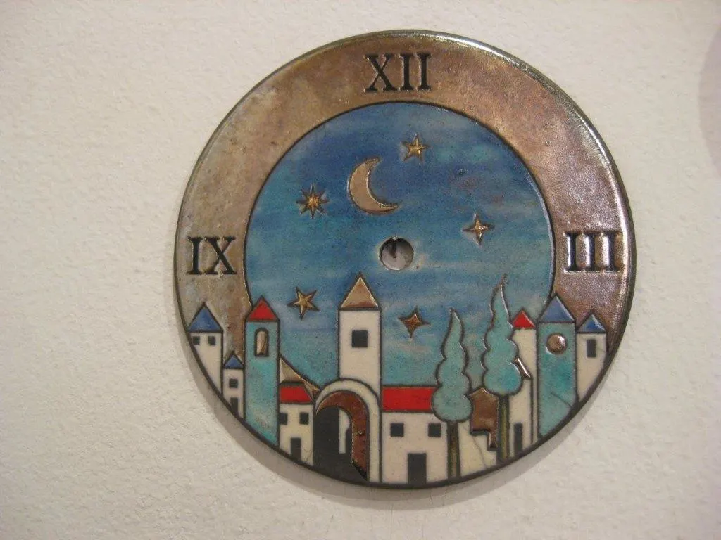 unique Italy souvenirs - Raku ceramic clocks