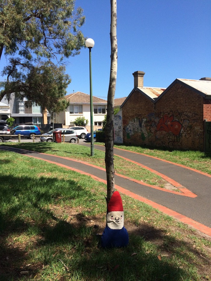 how to get to st kilda playground in melbourne sign pic