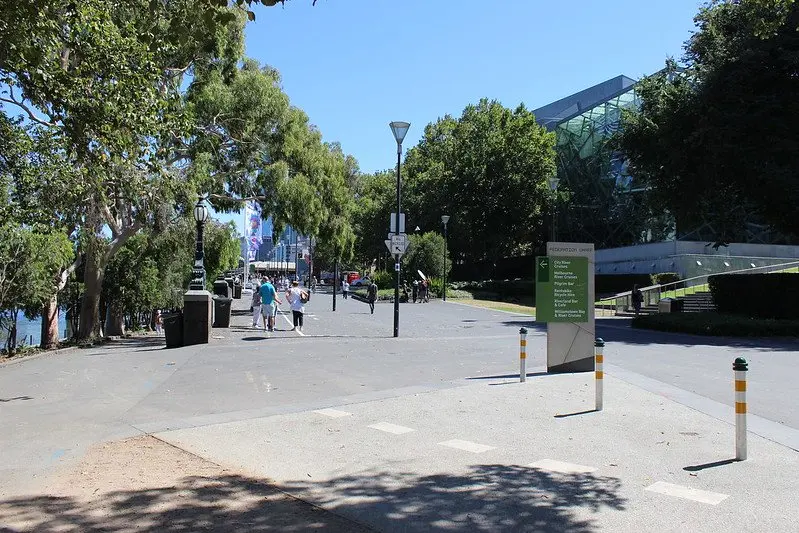 birrarung marr princes walk pic by philip mallis