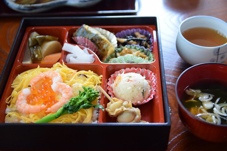 hanami bento by raita futo flickr