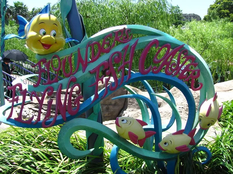 TOKYO DISNEYSEA RIDES FOR TODDLERS - flounders flying fish coaster sign by jeremy thompson 