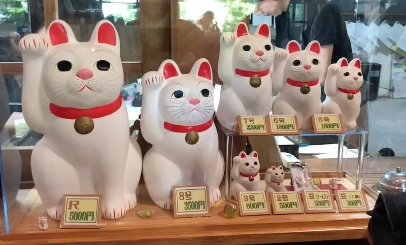 image - gotokuji cat temple shop