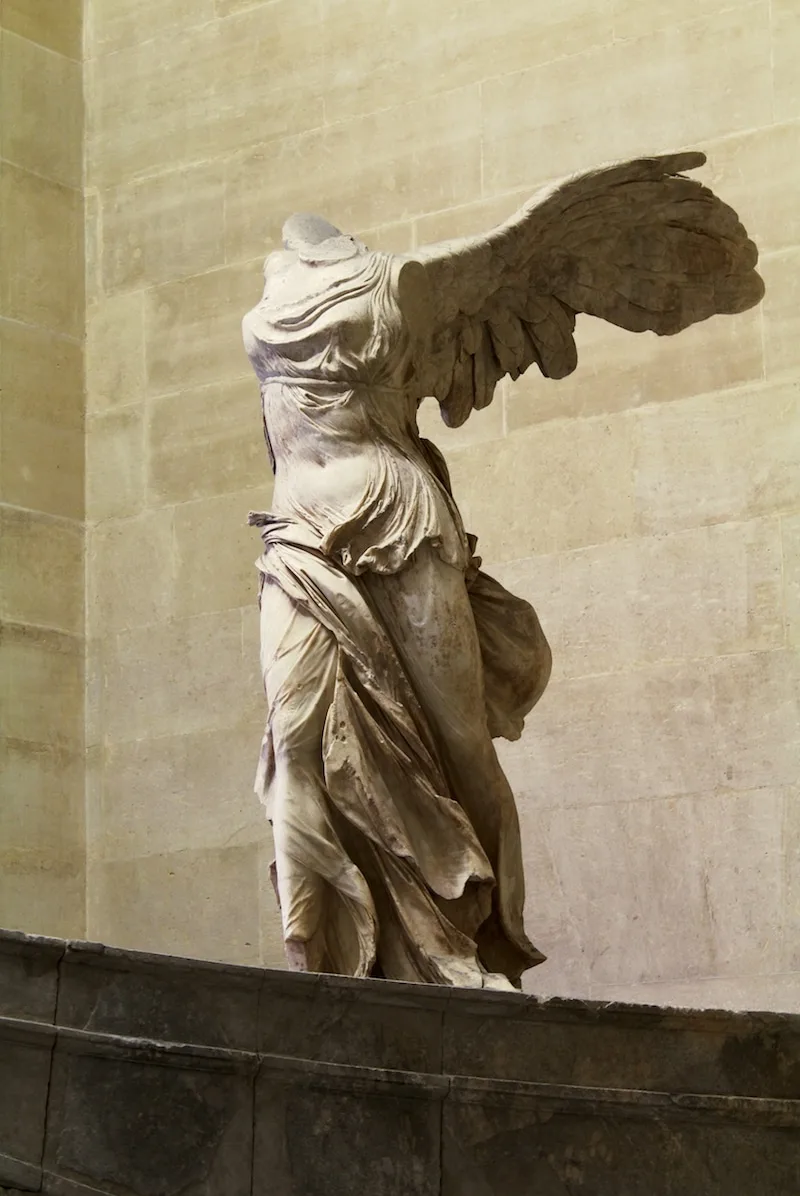 Winged_Victory_of_Samothrace pic