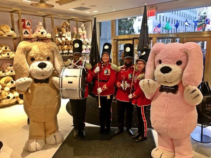 image - fao schwarz band