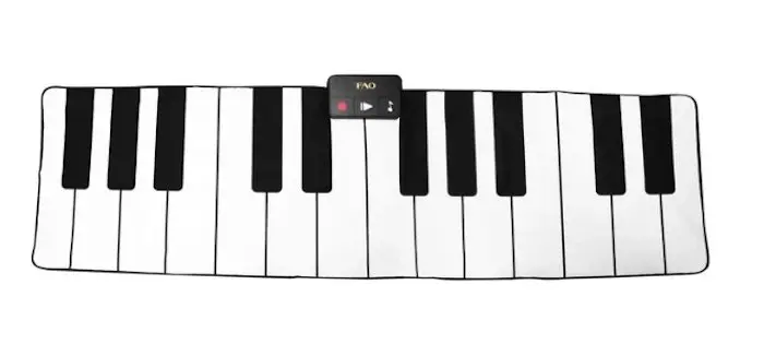 image - fao schwarz keyboard