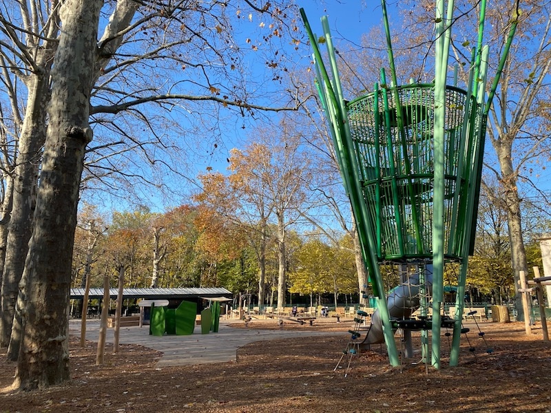 jardin du luxembourg gardens playground overview