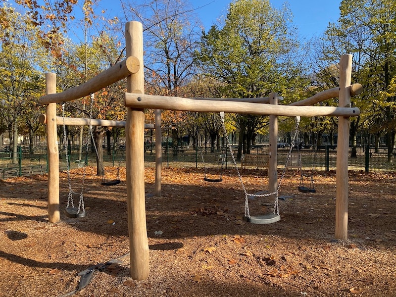 jardin du luxembourg playground swings pic