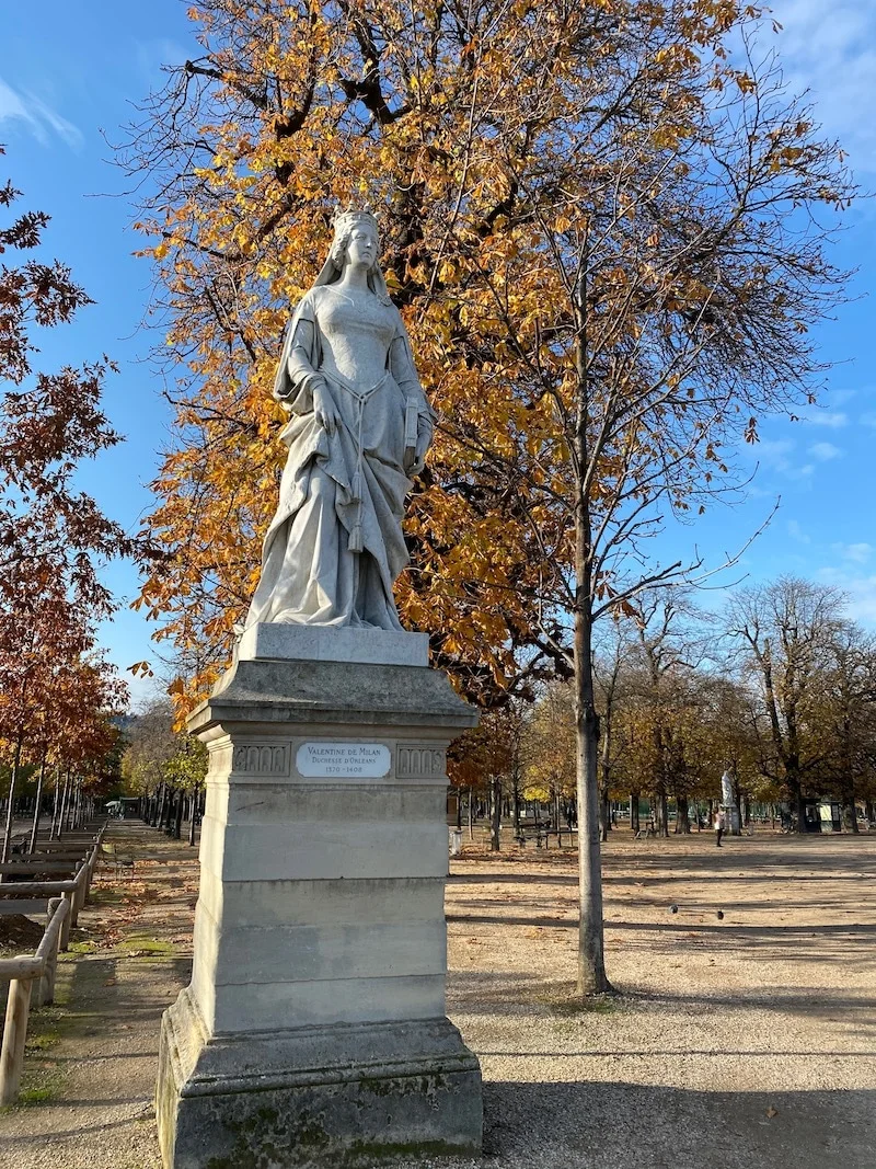 jardin du luxembourg statues queens