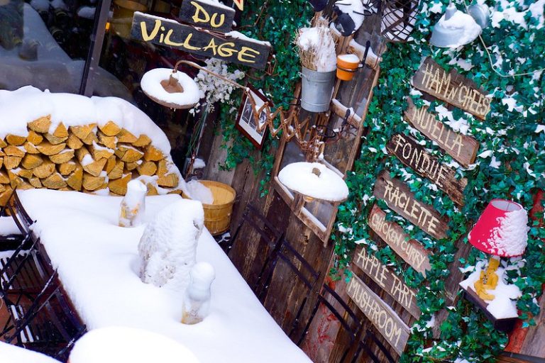 21 BEST WHITE CHRISTMAS DESTINATIONS AROUND THE WORLD!