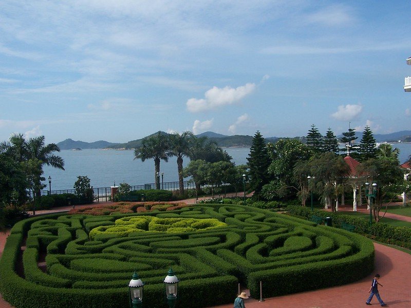 hong kong disneyland hotel maze image by joel