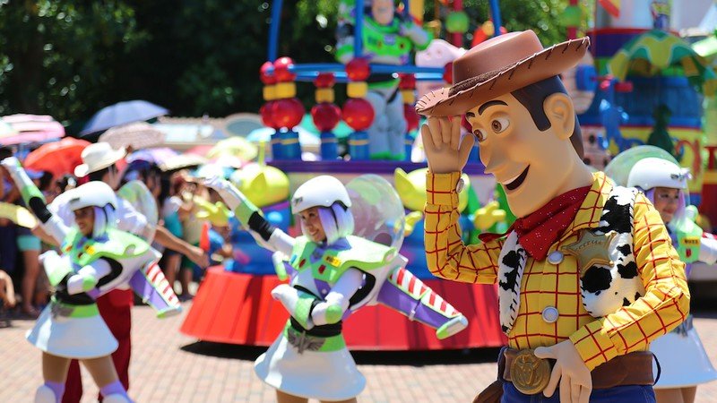 hong kong disneyland parade with toy story characters by markylim