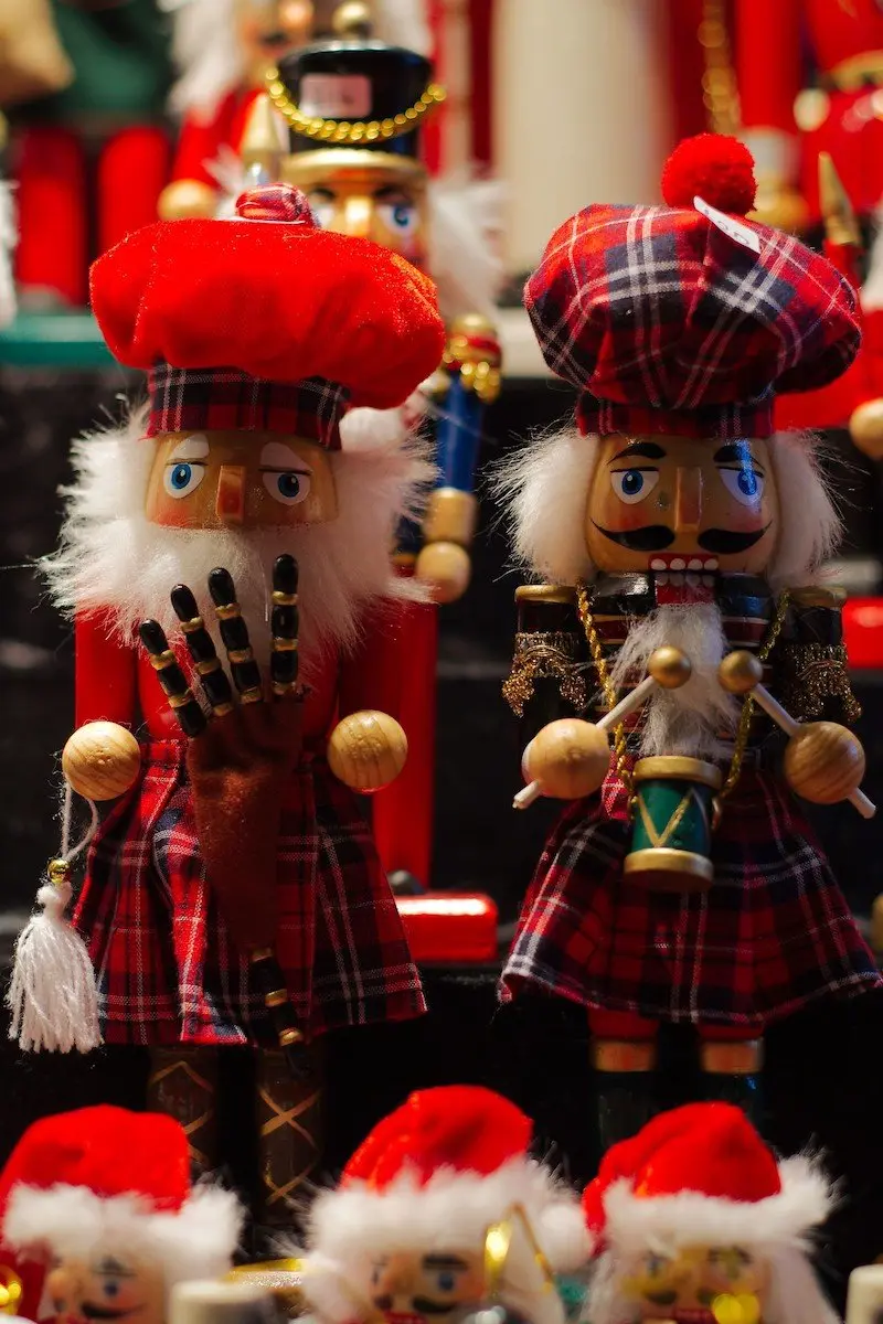 scottish nut crackers pic by magnus hagdorn 