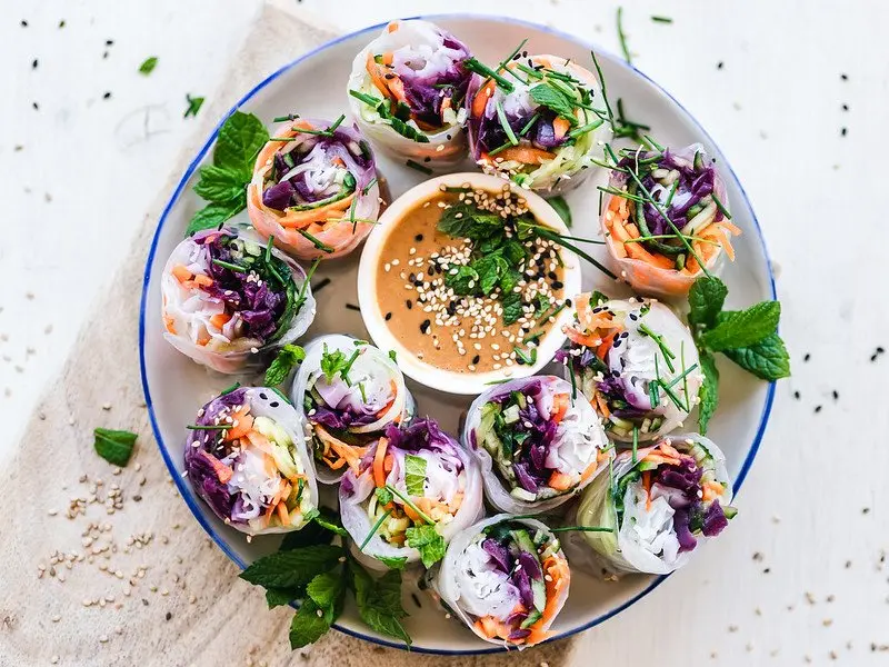 vegetarian rice paper sushi rolls by ella olsson flickr 