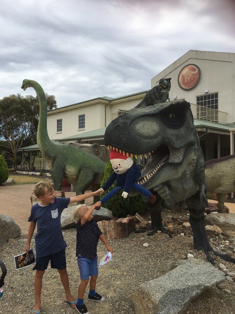 Dinosaur Museum of Canberra replicas pic