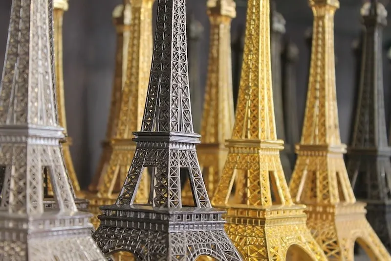 eiffel tower facts for kids - souvenirs 